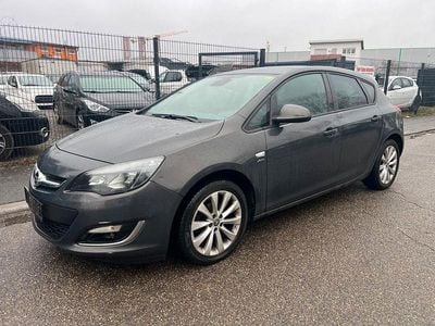 Gebraucht Opel Astra Active 101 PS (74 kW) 2013 Grau Limousine