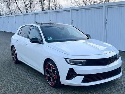 Weiß Gebraucht 2024 Opel Astra Ultimate Limousine | 23.499 € (Fairer Preis)