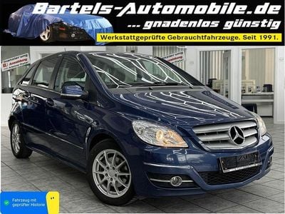Gebraucht Mercedes B200 Sport 140 PS (102 kW) 2011 Blau Van / Kleinbus