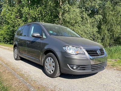 Gebraucht VW Touran 105 PS (77 kW) 2010 Grau Van / Kleinbus