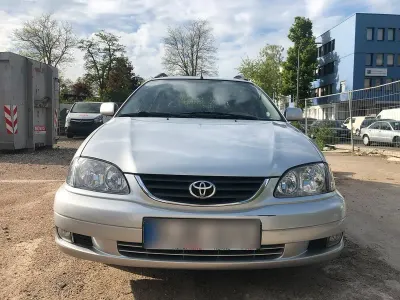 Gebraucht Toyota Avensis T2 129 PS (94 kW) 2001 Silber Kombi