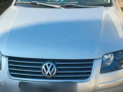 Gebraucht VW Passat 131 PS (96 kW) 2001 Silber Limousine