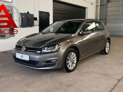 Gebraucht VW Golf VII LOUNGE 110 PS (80 kW) 2015 Grau Limousine