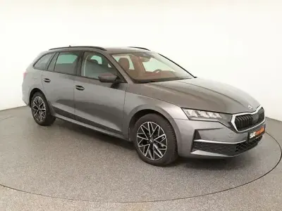 Gebraucht Skoda Octavia Selection 150 PS (110 kW) 2025 Grau Kombi