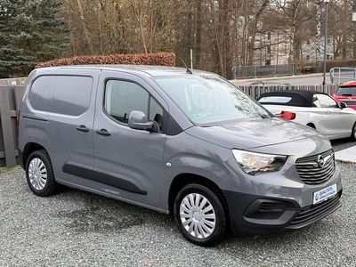Gebraucht Opel Combo Edition 102 PS (75 kW) 2019 Jade weiss / (grau foliert) Van / Kleinbus