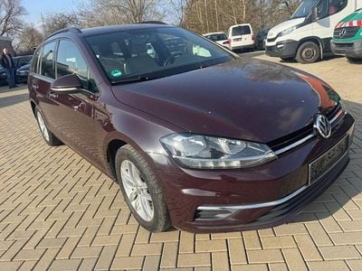 Gebraucht VW Golf VII Comfortline 116 PS (85 kW) 2018 Rot Kombi