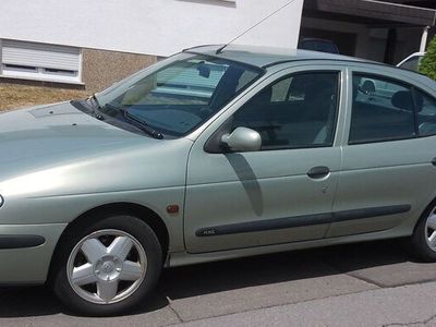 gebraucht Renault Mégane RXE Classic 1.6 aus 2.Hand