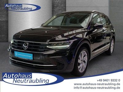 (schwarz) deep black perleffekt Gebraucht 2022 VW Tiguan Active SUV | 26.980 € (Fairer Preis)