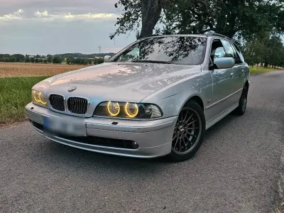 Gebraucht BMW 530 Executive 193 PS (141 kW) 2002 Silber Kombi