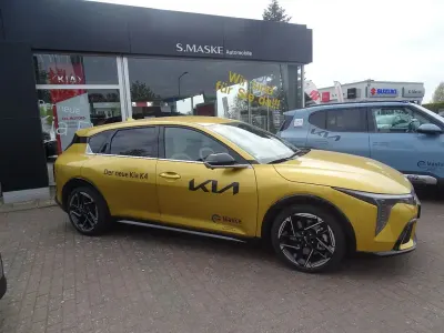 Neu Kia K4 GT-Line 179 PS (131 kW) 2026 Gelb Limousine