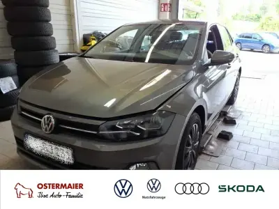 Gebraucht VW Polo Comfortline 95 PS (69 kW) 2019 Grau Kleinwagen