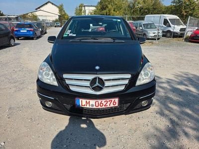 Gebraucht Mercedes B200 140 PS (102 kW) 2011 Schwarz Van / Kleinbus