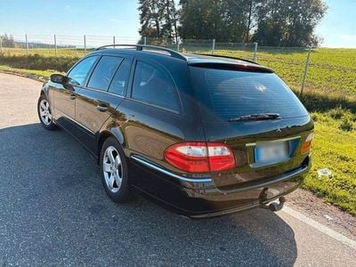 Schwarz Gebraucht 2004 Mercedes E320 Avantgarde Kombi | 4.499 € (Fairer Preis)