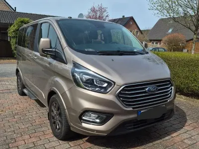 Usata Ford Tourneo Titanium X 131 CV (96 kW) 2020 Oro Monovolume