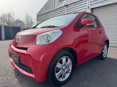 Gebraucht Toyota iQ Basis 68 PS (50 kW) 2009 Rot Kleinwagen