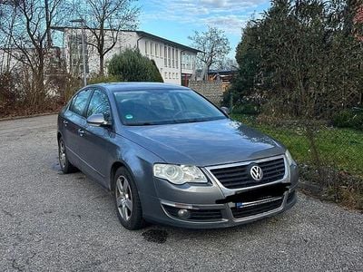 Gebraucht VW Passat 140 PS (102 kW) 2006 Grau Limousine