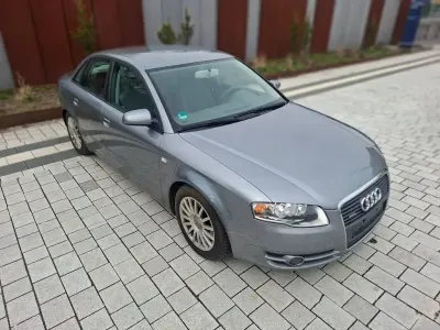 Używany Audi A4 163 KM (119 kW) 2005 Szary Sedan/Limuzyna