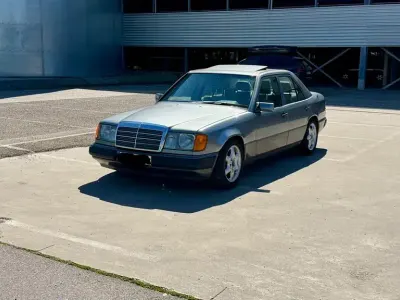 Gebraucht Mercedes E230 132 PS (97 kW) 1990 Limousine