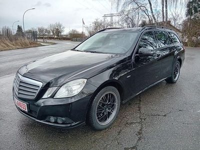 Gebraucht Mercedes E250 204 PS (150 kW) 2010 Schwarz Kombi