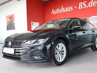 Gebraucht VW Arteon 150 PS (110 kW) 2023 Schwarz Limousine