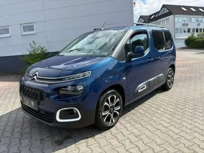 Gebraucht Citroën Berlingo Shine 131 PS (96 kW) 2018 Lackierung nachtblau metallic Van / Kleinbus