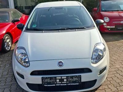 Gebraucht Fiat Punto Basis 69 PS (50 kW) 2017 Weiß Kleinwagen