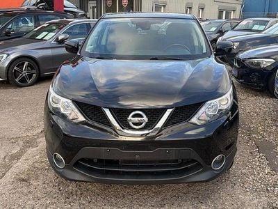 Gebraucht Nissan Qashqai 116 PS (85 kW) 2016 Schwarz SUV