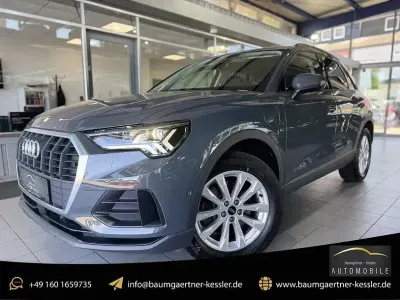 Gebraucht Audi Q3 Comfort 245 PS (180 kW) 2023 Nanograu metallic SUV