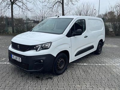 Gebraucht Peugeot Partner 105 PS (77 kW) 2019 Weiß Van / Kleinbus