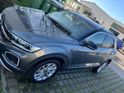 Second-hand VW T-Roc Move 150 CP (110 kW) 2022 Gri SUV