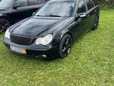Mercedes C200