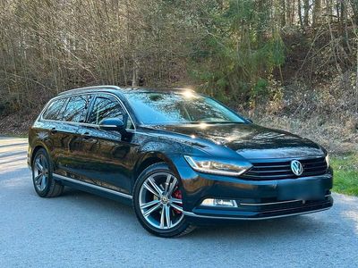 Gebraucht VW Passat Highline 150 PS (110 kW) 2015 Schwarz Kombi