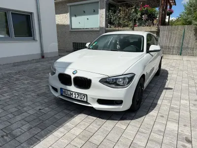 Gebraucht BMW 114 102 PS (75 kW) 2014 Weiß Kleinwagen