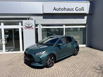 Neu Toyota Yaris Hybrid 116 PS (85 kW) 2026 Grün Limousine