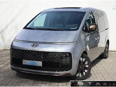 Usata Hyundai Staria Signature 177 CV (130 kW) 2022 Argento Monovolume