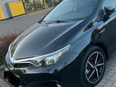 Toyota Auris Hybrid