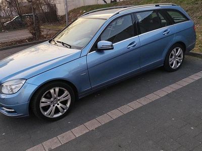 Gebraucht Mercedes 220 Avantgarde 170 PS (125 kW) 2010 Schwarz Kombi