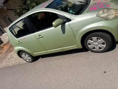 Gebraucht Daihatsu Sirion 2010 Grün Kleinwagen