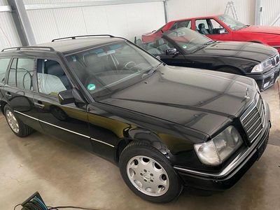 Brugt Mercedes E220 150 HK (110 kW) 1995 Sort Stationcar