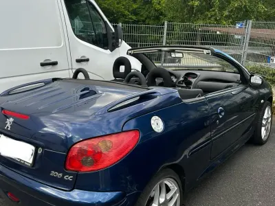 Gebraucht Peugeot 206 CC 109 PS (80 kW) 2006 Blau Cabrio