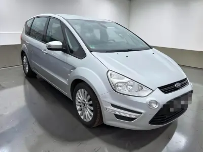 Gebraucht Ford S-MAX Business Edition 140 PS (102 kW) 2014 Silber Van / Kleinbus