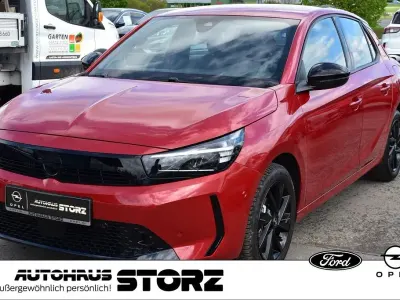 Używany Opel Corsa 101 KM (74 kW) 2024 Czerwony Sedan/Limuzyna