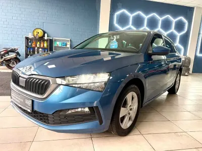 Gebraucht Skoda Scala Ambition 110 PS (80 kW) 2021 Blau Kleinwagen
