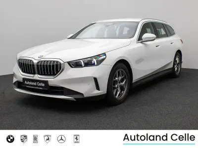 Gebraucht BMW 520 Sport Line 197 PS (144 kW) 2024 Alpinweiss uni300schwarz Limousine