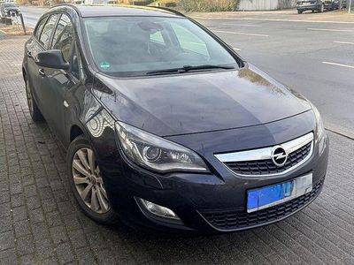 Gebraucht Opel Astra Innovation 125 PS (91 kW) 2011 Schwarz Kombi