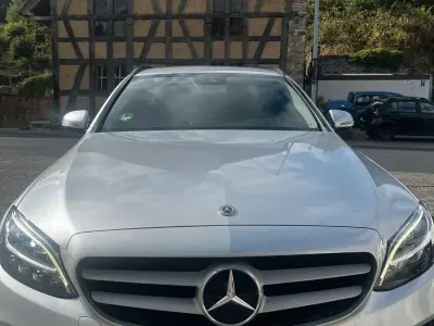 Gebraucht Mercedes C220 194 PS (142 kW) 2019 Silber Kombi