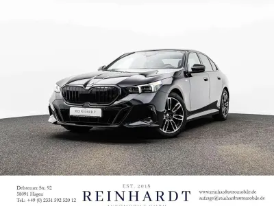 Gebraucht BMW 520 M Sport 197 PS (144 kW) 2023 Black sapphire metallic Limousine