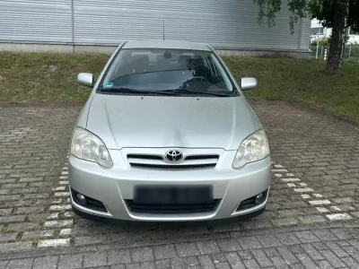 Gebraucht Toyota Corolla 124 PS (91 kW) 2005 Silber Kleinwagen