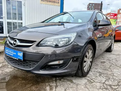 Gebraucht Opel Astra Selection 116 PS (85 kW) 2016 Grau Kombi