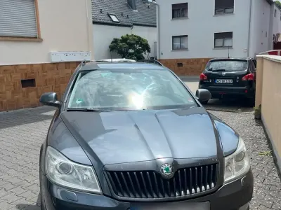 Gebraucht Skoda Octavia 160 PS (117 kW) 2012 Kombi